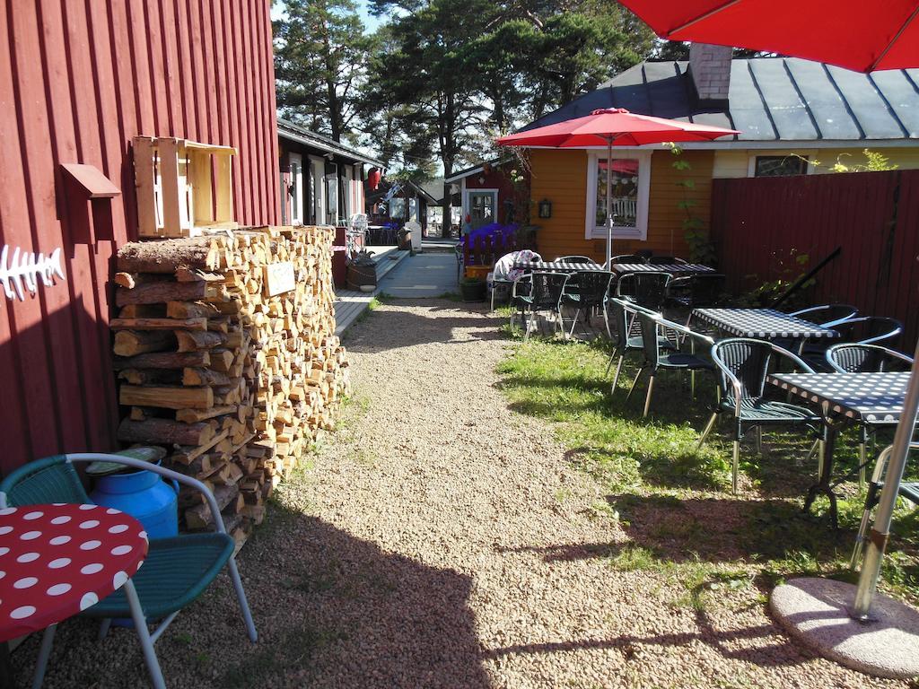 Hotel & Cafe Lanterna Nauvo Bagian luar foto