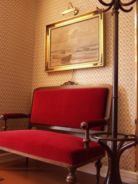 Hotel & Cafe Lanterna Nauvo Bagian luar foto